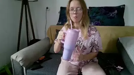 little-leni webcam stripchat model stream image