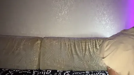 AliaGlow webcam model stream image
