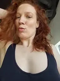 Exhibitionsplit webcam model stream image