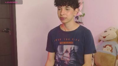 cuddly_twink webcam model stream image