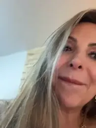 _Abril-Office1 webcam model stream image