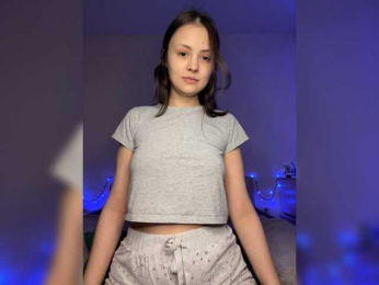 SilverSaya webcam model stream image