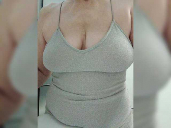 Tata42 webcam model stream image