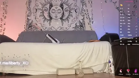 VivienneWest webcam model stream image