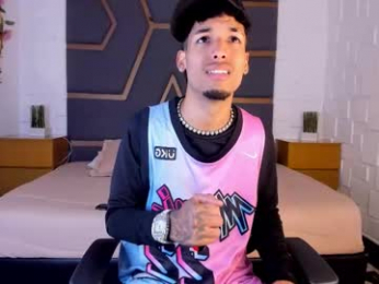 thiagoferreti_ webcam model stream image