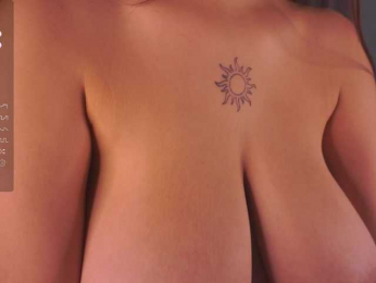 AnuricBriny webcam model stream image