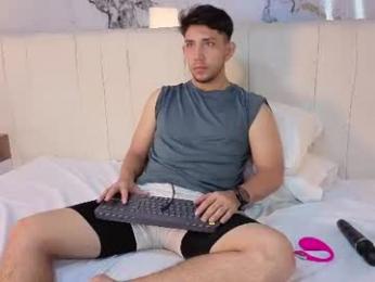 couplee_crush webcam model stream image