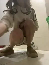 yuer_your webcam stripchat model stream image