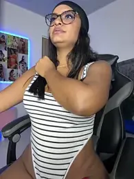 nashiira_ webcam model stream image