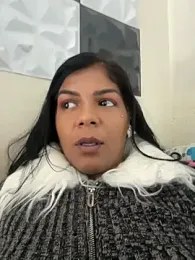Indiazinhax webcam model stream image