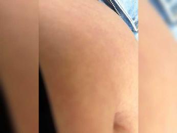 leila17 webcam model stream image