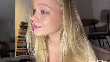 ANNtourage webcam model stream image