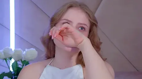 SelinSwarovski webcam model stream image