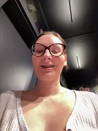 The_Snowwhitee webcam model stream image