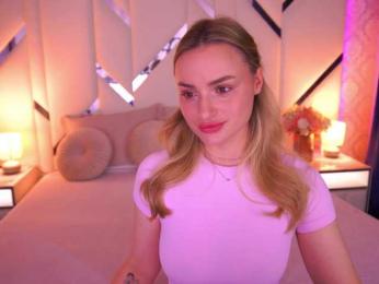 FloraGreys webcam model stream image