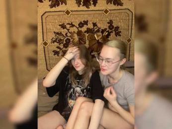 sweet-and-mint webcam bongacams model stream image