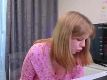 milafluffie webcam model stream image