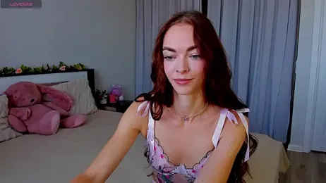 Undertheskin webcam model stream image