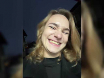 CurvyWoman- webcam bongacams model stream image