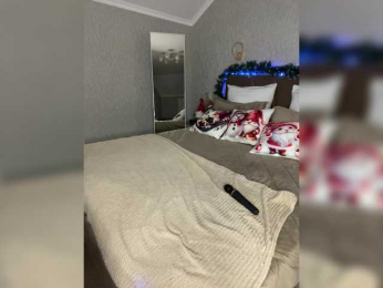 CurvyWoman- webcam bongacams model stream image