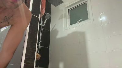 LukeGunn webcam model stream image