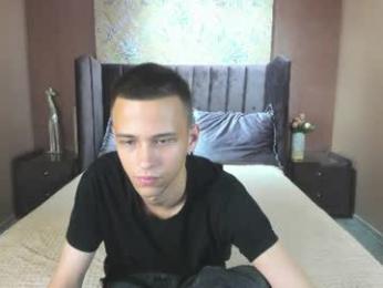 lucaskaur webcam model stream image