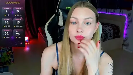 BiMolly webcam model stream image