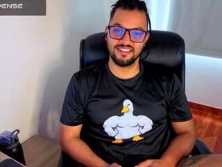 Amir Haidar webcam model stream image
