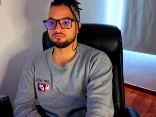 Amir Haidar webcam model stream image