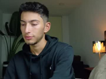 ethan_skiny_ webcam model stream image