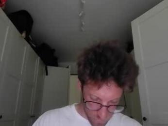 moms_little_monster webcam model stream image