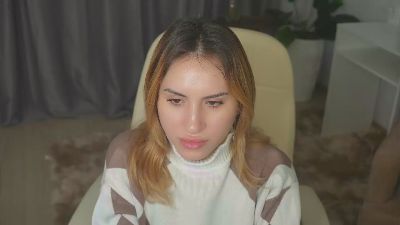 LoniEva webcam model stream image