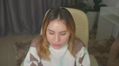 LoniEva webcam model stream image