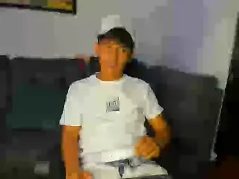 Mikke18 webcam model stream image