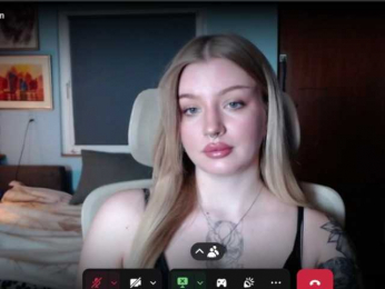 CamilaLove webcam model stream image