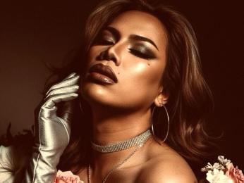 VictoriaVille webcam model stream image