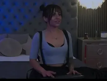 AmelyNoir webcam model stream image