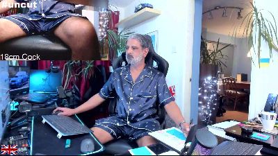 OnlineBossUK webcam cam4 model stream image