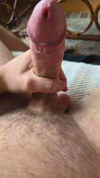 Petitspeches31 webcam model stream image