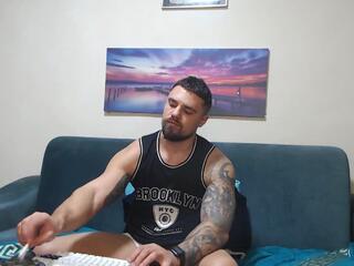 Tiberius Hunk webcam model stream image