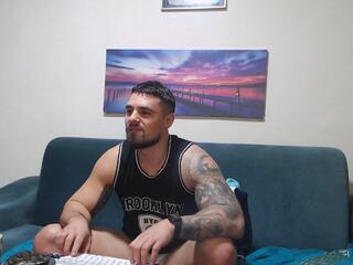 Tiberius Hunk webcam model stream image