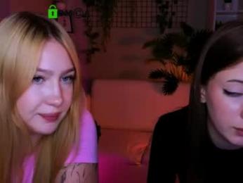 chloe_ley webcam model stream image