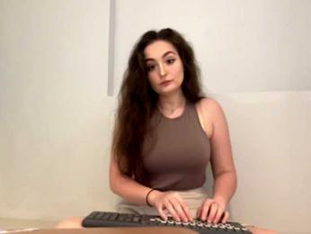 EmillyCarte webcam model stream image