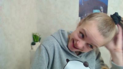 AmaliaLaus_ webcam model stream image