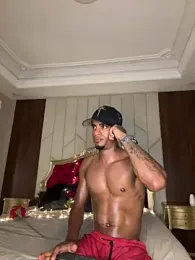 AaronCruz_ webcam stripchat model stream image