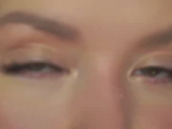 agent_blonde webcam model stream image