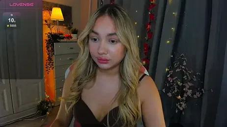 _Loneve__ webcam model stream image