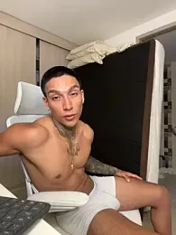 sendfer webcam stripchat model stream image