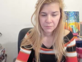 artsyandcraftsy_ webcam model stream image