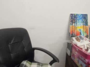 artsyandcraftsy_ webcam model stream image